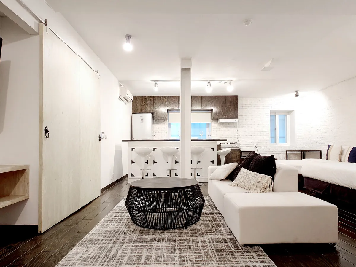 Three-bedroom apartment in Jongno room 3